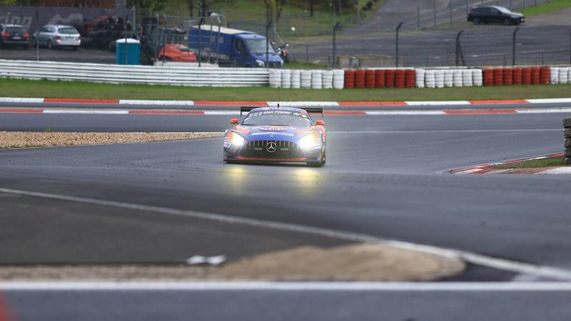 Max Verstappen kehrt nach tragischem Vorfall auf den Nürburgring zurück