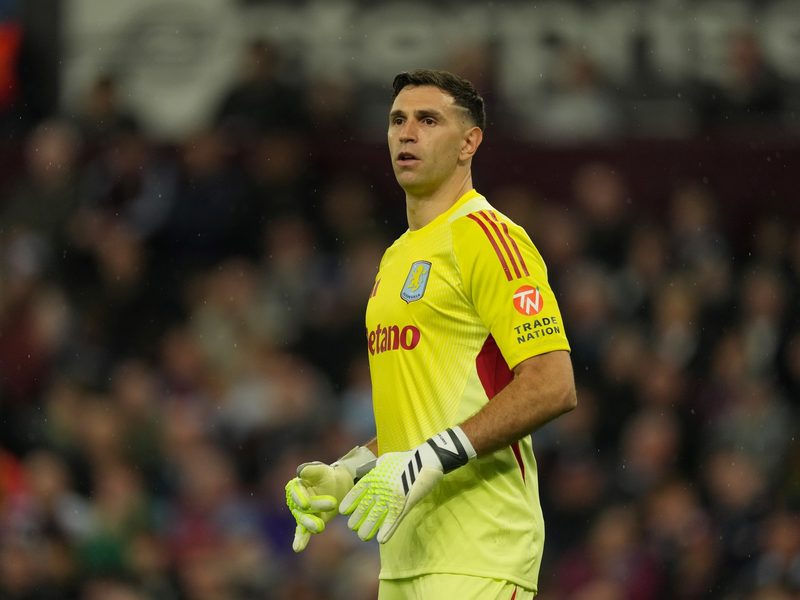 Aston Villa busca asegurar su lugar en Champions con Dibu Martínez ante Sunderland