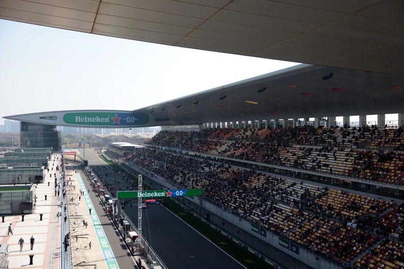 Fórmula 1 define calendário ambicioso com 24 corridas e busca estabilidade financeira