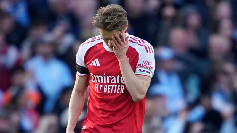 Arsenal's Title Hopes Remain Alive Despite Narrow Defeat to Manchester City