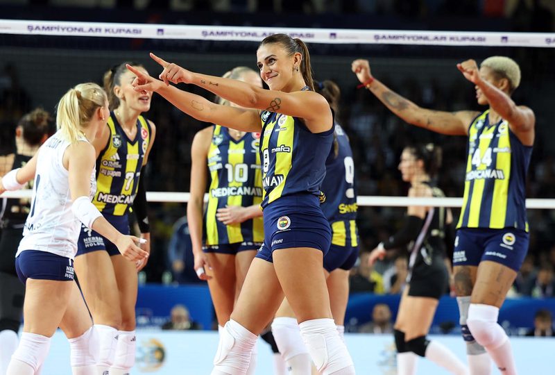 Il VakifBank conquista lo scudetto, ma Alessia Orro torna in campo dopo l'infortunio