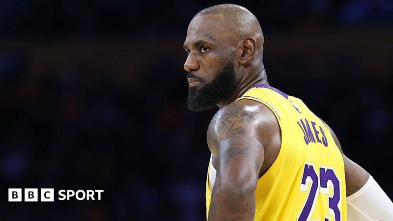 LeBron Leads Lakers to Play-Off Victory Over Rockets in Thrilling Opener