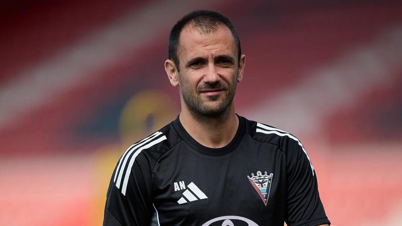 Muneta destaca la necesidad del Mirandés ante el Dépor: "Nuestra urgencia es prioritaria"