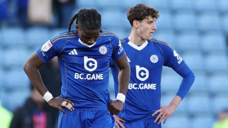 El entrenador del Leicester City reflexiona tras el descenso a la tercera división inglesa