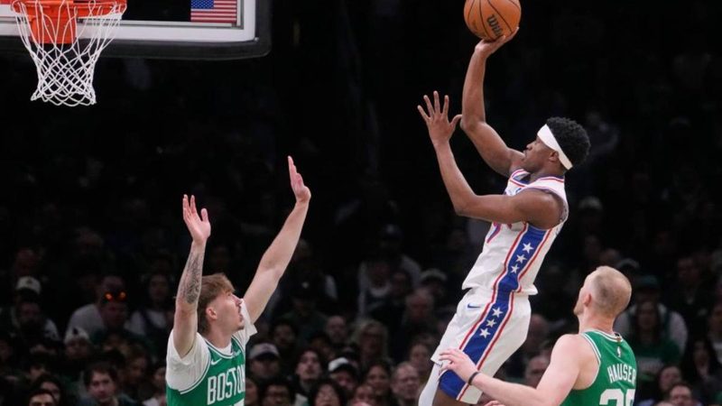 Los Sixers empatan la serie con un gran triunfo en Boston gracias a Edgecombe