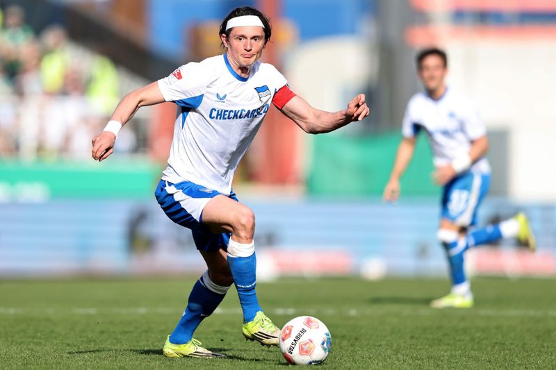 VfL Wolfsburg plant personellen Neustart und schielt auf Hertha-Spieler Fabian Reese