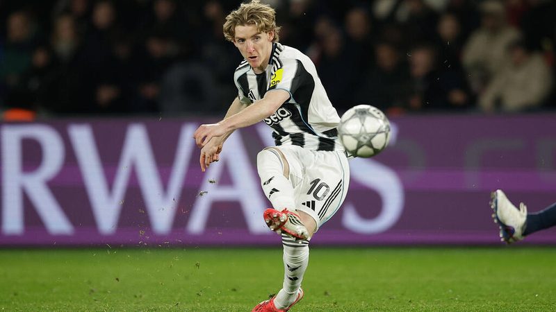 FC Bayern hofft auf Gordon-Deal – Schalke 04 plant mit Karius und weiteren Transfers