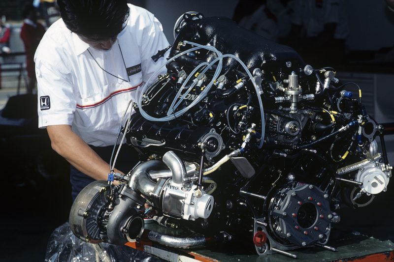 A evolução dos motores na F1: 76 anos de inovações e conquistas