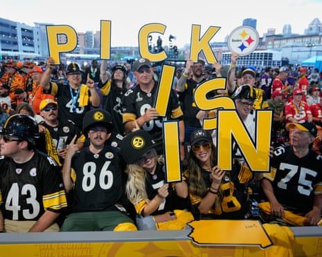 NFL Draft 2026: Anticipation Grows for Mendoza, Love, and Top Prospects