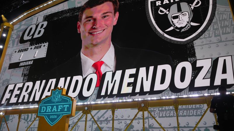 Fernando Mendoza, el cubano que transforma el futuro de los Raiders en la NFL