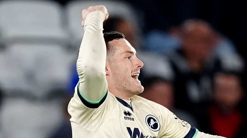 Late Drama as Millwall Draws with Leicester, Impacting Promotion Hopes