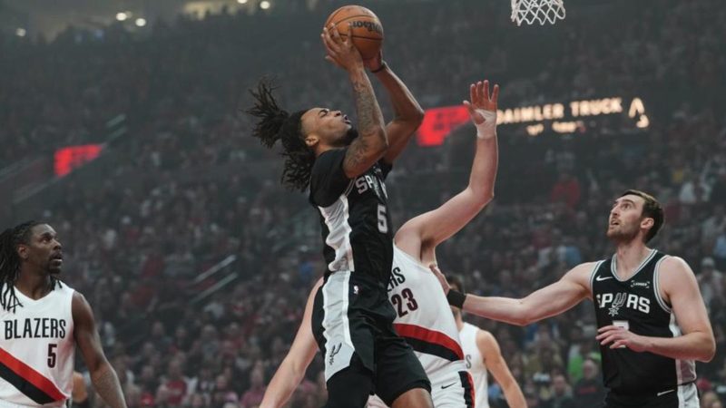 Los Spurs logran remontar en Portland sin Wembanyama y se llevan el tercer partido