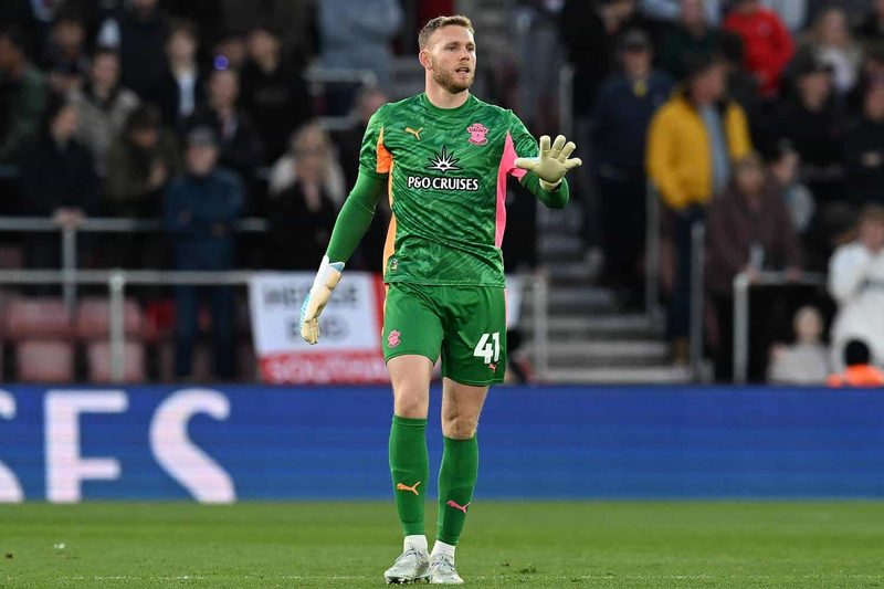 Daniel Peretz lässt Zukunft beim FC Bayern offen und genießt Spielpraxis in Southampton