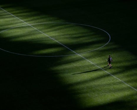 Behind the Scenes: How Wembley’s Grounds Staff Perfects the Pitch for Every Match