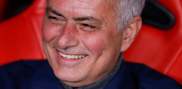 Mourinho fala sobre futuro e revela foco em fortalecer o Benfica na Champions