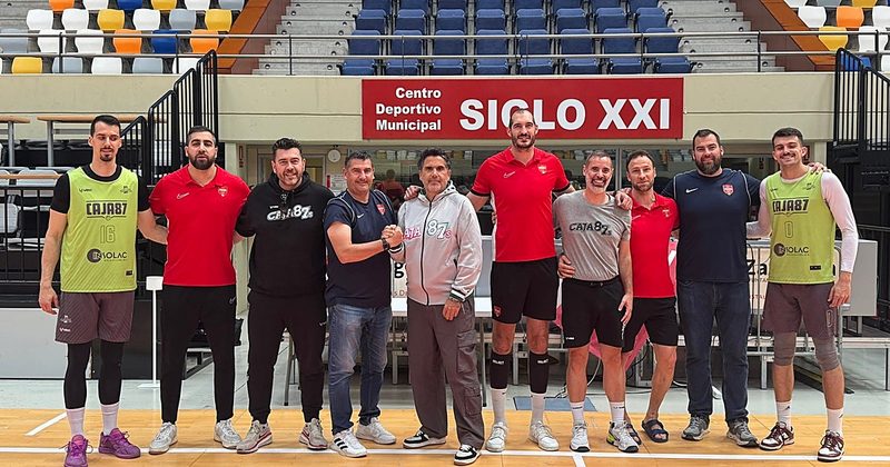 El Cajasol Sevilla BM Proin se prepara para su histórico ascenso a la Asobal