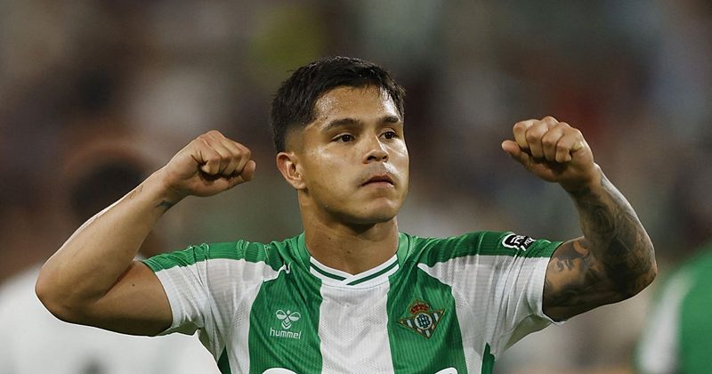Cucho Hernández busca redención ante el Oviedo tras su lesión