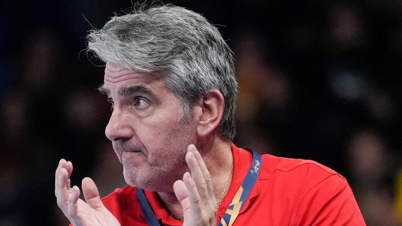 Barça se acerca a la Final a Cuatro tras vencer a Nantes, pero Ortega pide más