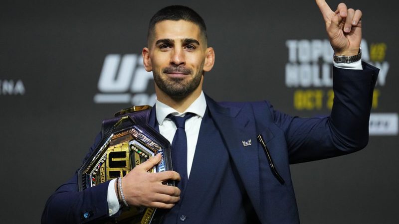 Topuria y Gaethje se encuentran este viernes en rueda de prensa pre-UFC Casa Blanca