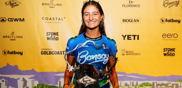 Luana Silva faz história e lidera o ranking mundial de surfe após 18 anos
