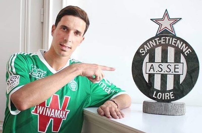 Vincent Pajot encerra carreira aos 35 anos após sucessivas concussões cerebrais
