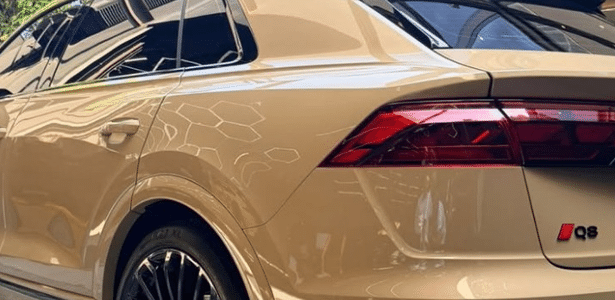 Pedro Scooby surpreende Cintia Dicker com carro de luxo avaliado em R$ 800 mil