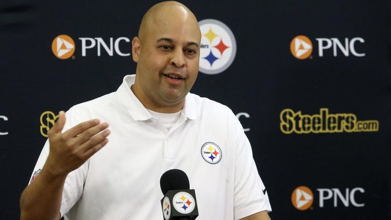 Steelers GM Uncertain About Aaron Rodgers' Whereabouts Ahead of Weekend Meeting