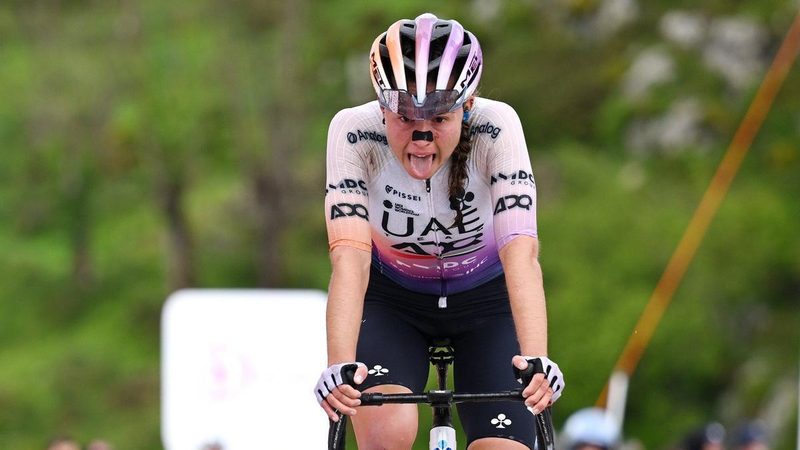 Paula Blasi desafía al Angliru y busca la gloria en la Vuelta contra Van der Breggen