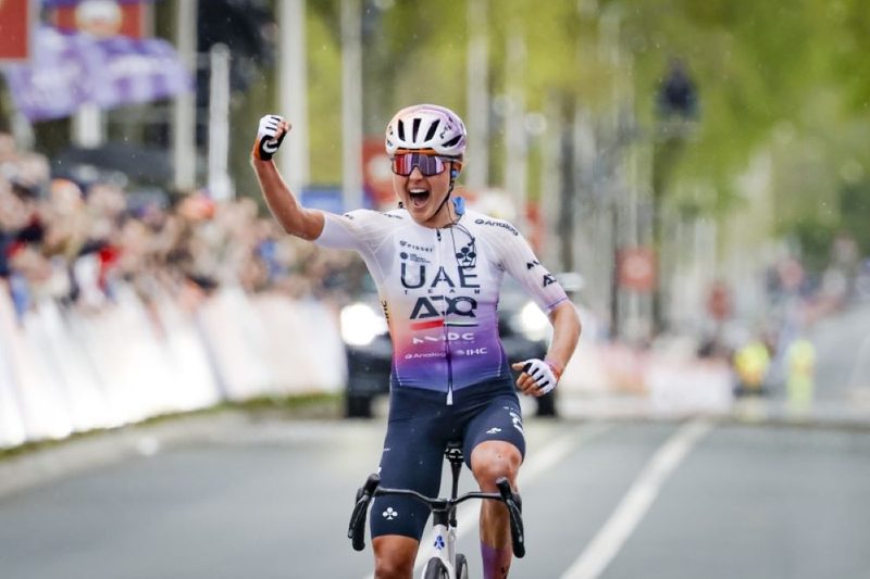 Petra Stiasny conquista l'Angliru, Paula Blasi trionfa nella generale della Vuelta España Femenina