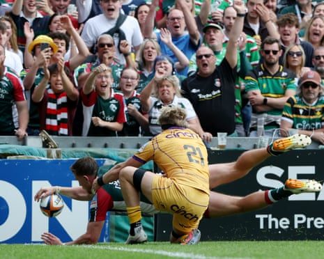 Leicester Dominates Northampton in Derby Clash, Eyes Playoff Position