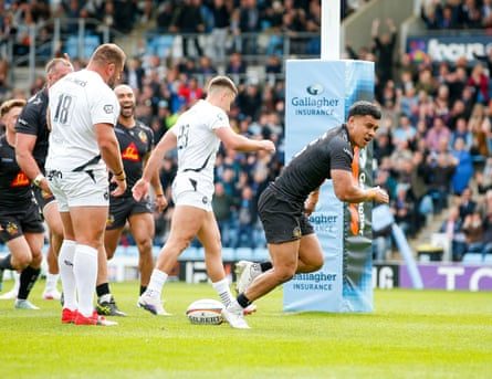 Exeter Chiefs Secure Crucial Win Against Bath, Boosting Playoff Hopes