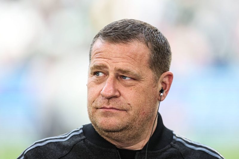 Bayern-Boss Eberl verfolgt Southampton-Spiel: Millionen auf dem Spiel für Peretz