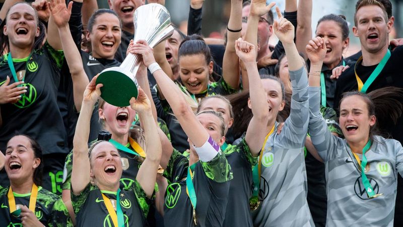 Wolfsburgs Fußballerinnen streben im Pokalfinale gegen Bayern nach dem Konfettiregen