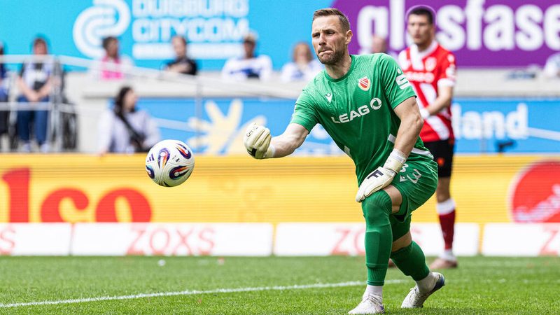 VfB Stuttgart plant Rückkehr von Torwart Marius Funk nach Cottbus