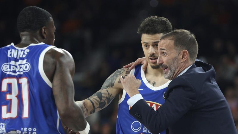 El UCAM Murcia se prepara para un duelo clave ante Baskonia con Cacok y sin Falk