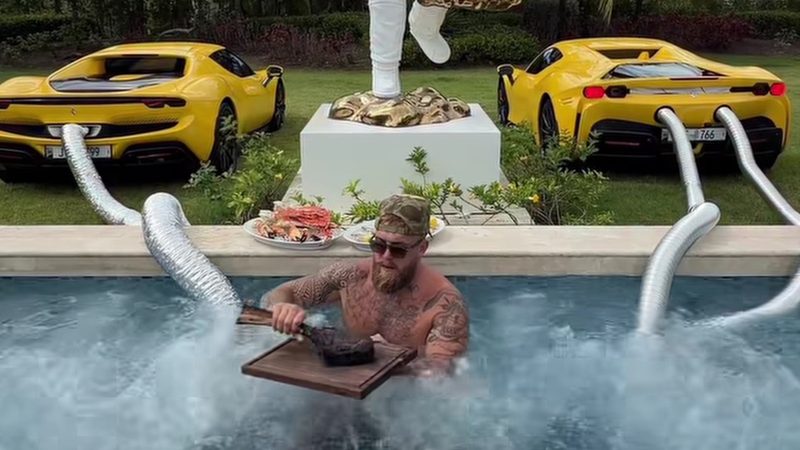 Jake Paul transforma dos Ferraris en un jacuzzi gigante y desata la polémica