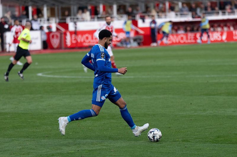 Le Racing : Andrew Omobamidele envoie un message fort aux supporters