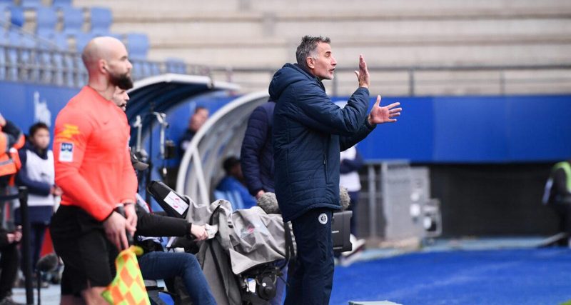 Le Pau FC prolonge Thierry Debès jusqu'en juin 2028 pour une stabilité durable