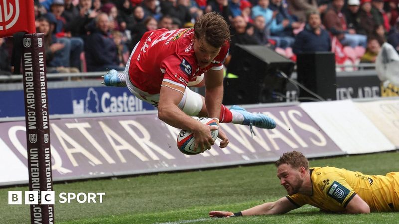Thrilling Nine-Try Derby Ends in Draw as Scarlets and Dragons Share Points