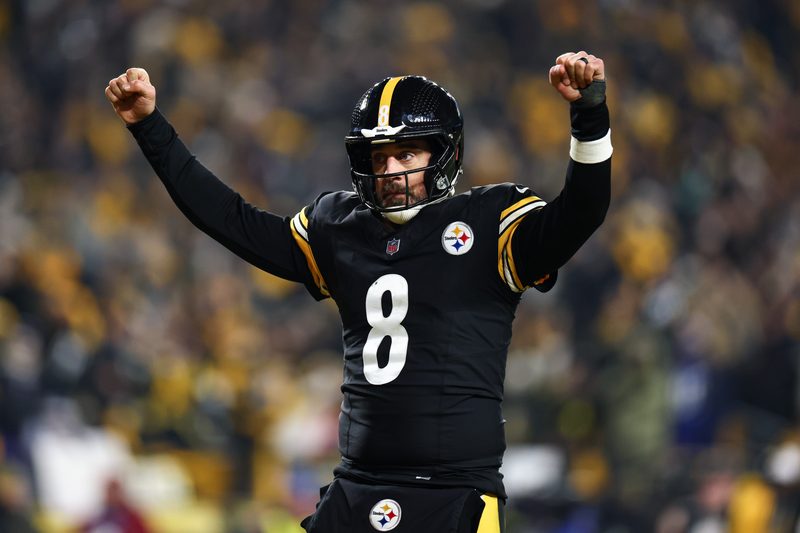 Aaron Rodgers garante mais uma temporada nos Steelers e chega à 22ª na NFL
