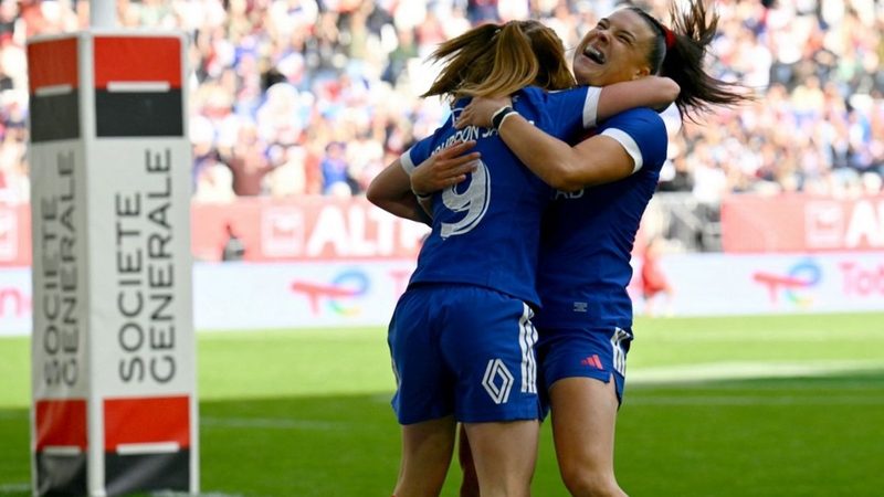 Les Bleues de François Ratier : Promesses et Progrès malgré une Défaite contre les Anglaises