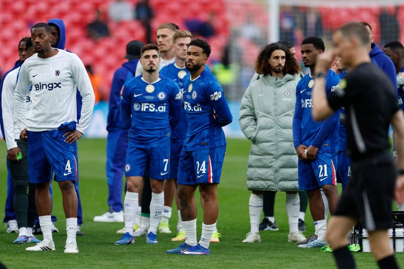 Chelsea's Interim Coach Challenges Players Ahead of Xabi Alonso's Arrival