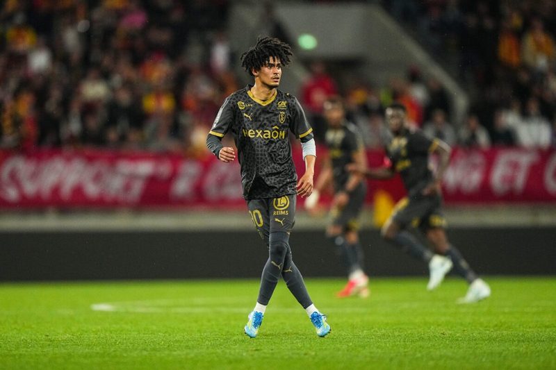 Le Stade de Reims officialise les départs de Pallois et le retour de Benhattab au FC Nantes
