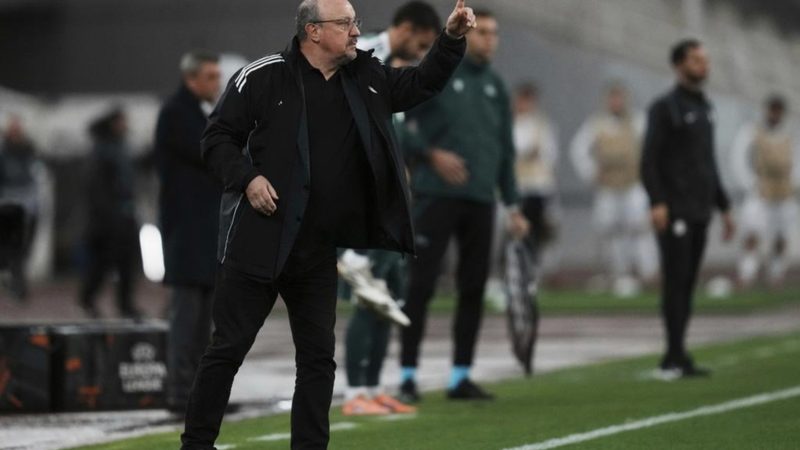 Rafa Benítez se prepara para dejar el Panathinaikos tras una temporada complicada
