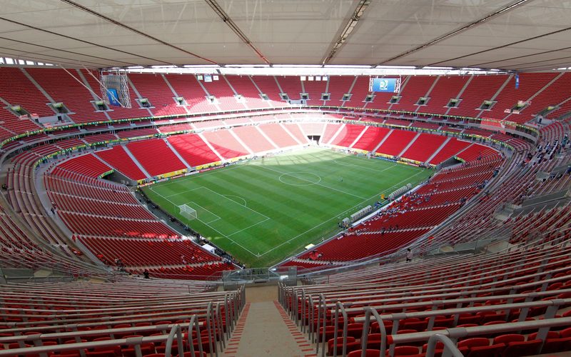 Estádio de Brasília enfrenta risco de exclusão da Copa feminina por falta de camarotes
