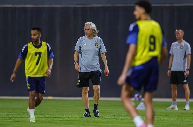 Al-Nassr busca título contra Damac em confronto decisivo no Campeonato Saudita