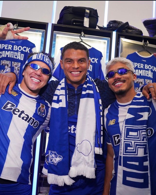 Pepê brilha no Porto, conquista títulos e sonha com retorno à Seleção Brasileira