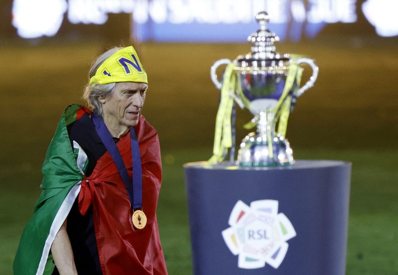 Jorge Jesus deixa o Al-Nassr após título com Cristiano Ronaldo e planeja férias no Rio
