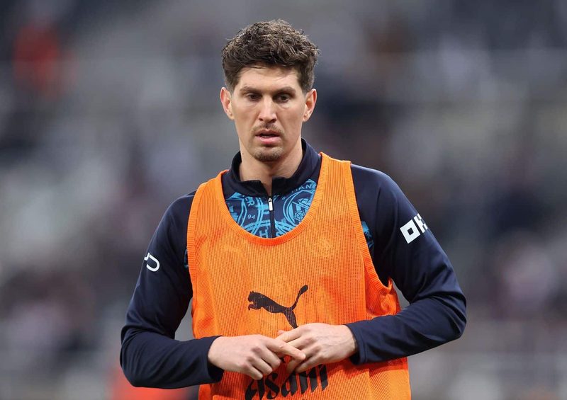 John Stones hält sich alle Optionen offen und spricht über mögliche Bayern-Interesse