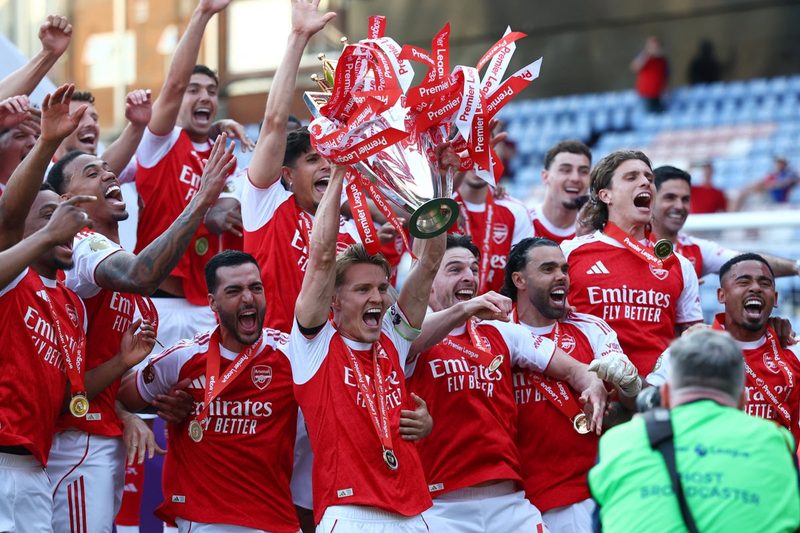 Arsenal's Glory: Celebrating the Premier League 2025/26 Season Awards